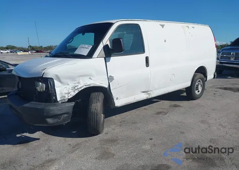 2007 Chevrolet Express Work Van z USA, uszkodzony, nr VIN 1GCGG25V971137937